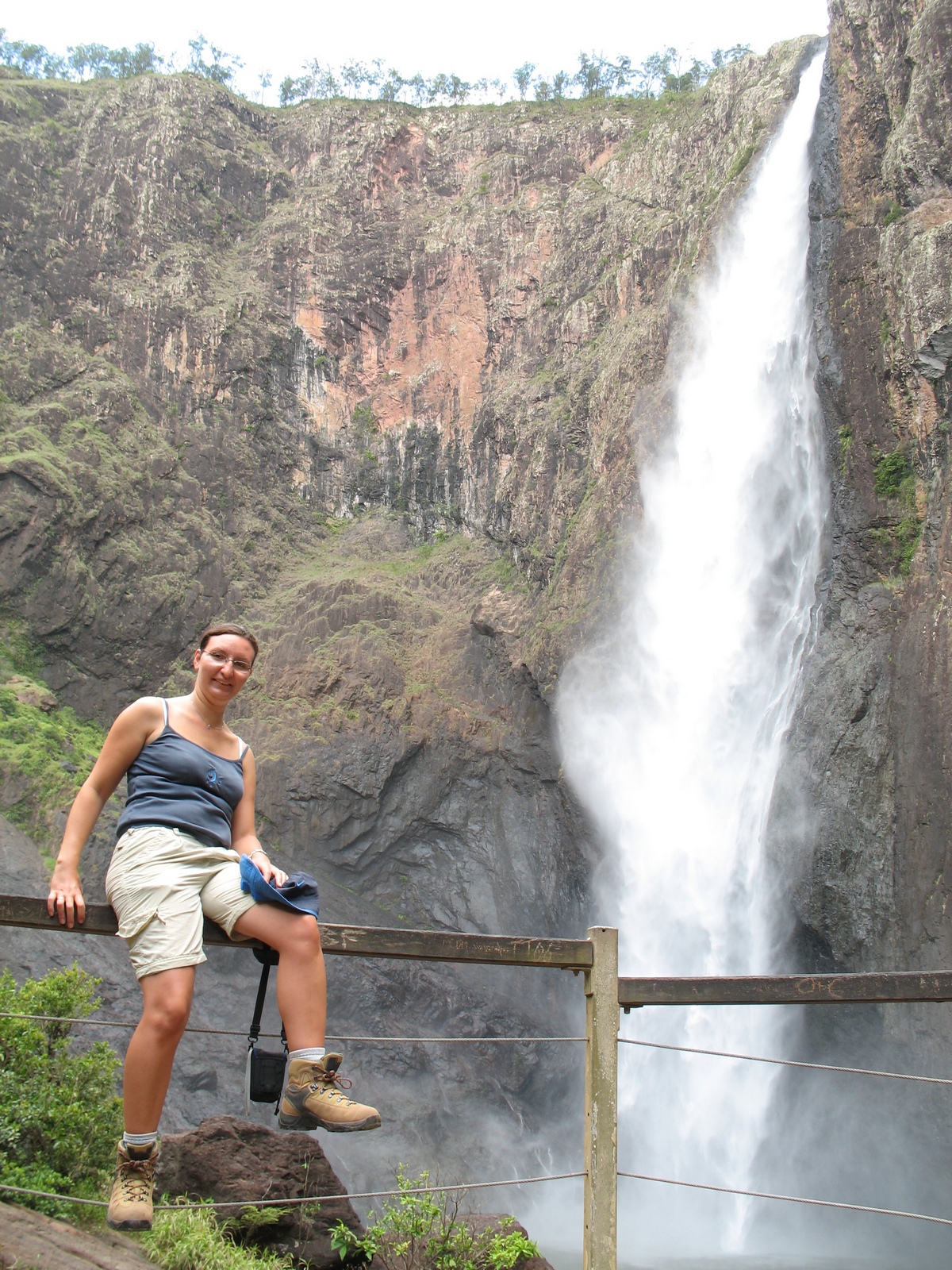 Giovanna vor den Wallaman Falls