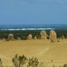Pinnacles, im Hintergrund der Indische Ozean